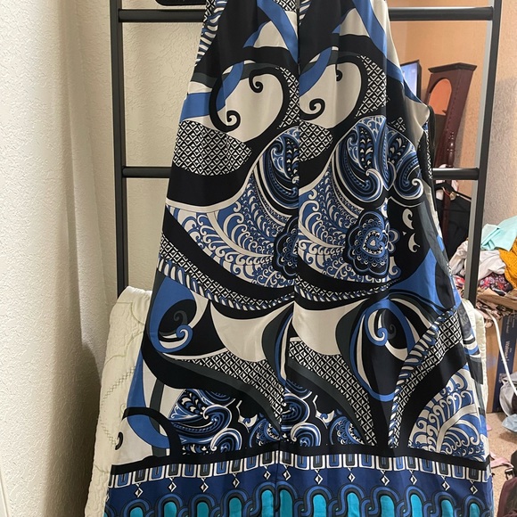 Dressbarn Collection - Picture 3 of 3